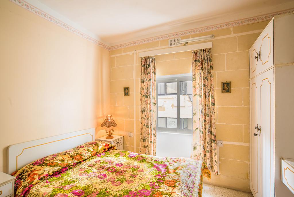 Ta' Karmni Appartement Marsalforn Buitenkant foto